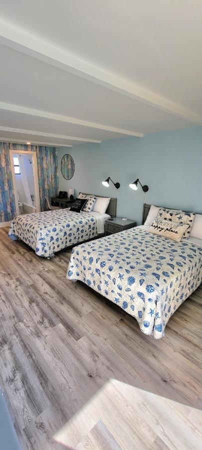 Satellite Motel St. Pete Beach Buitenkant foto