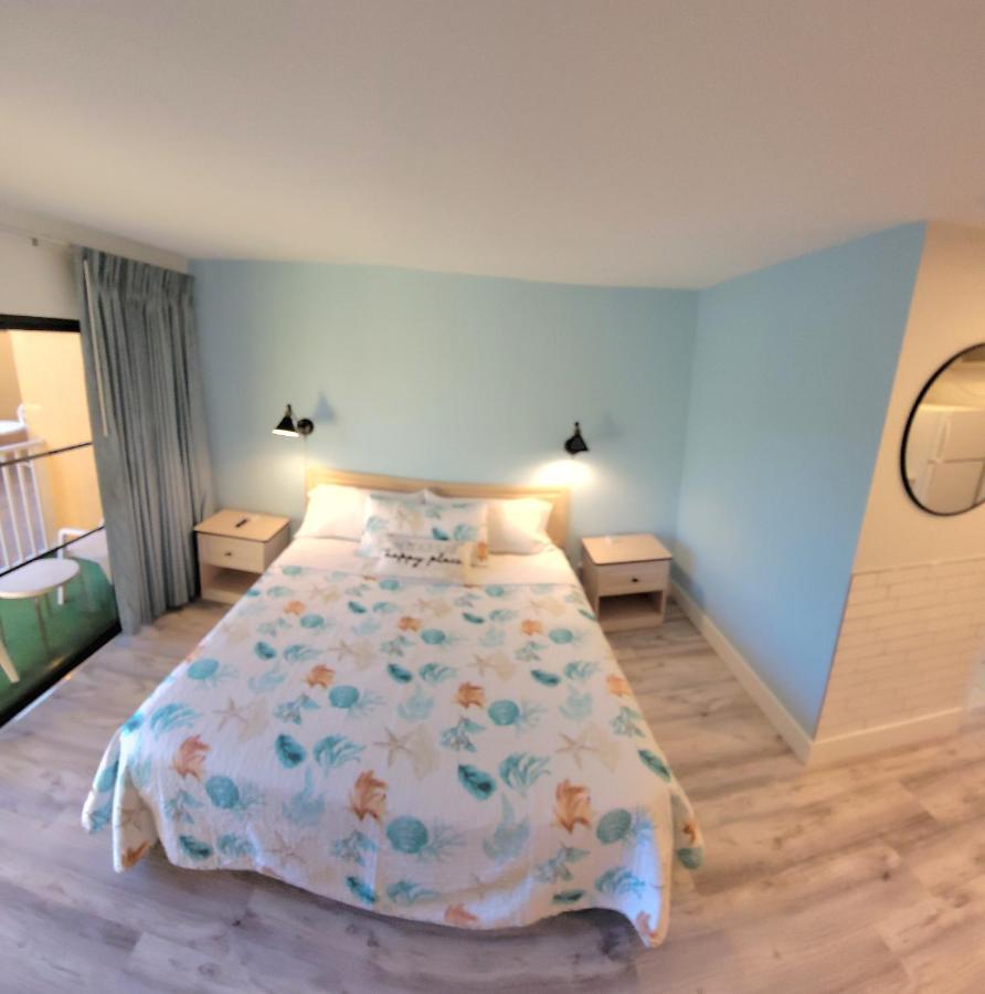 Satellite Motel St. Pete Beach Buitenkant foto