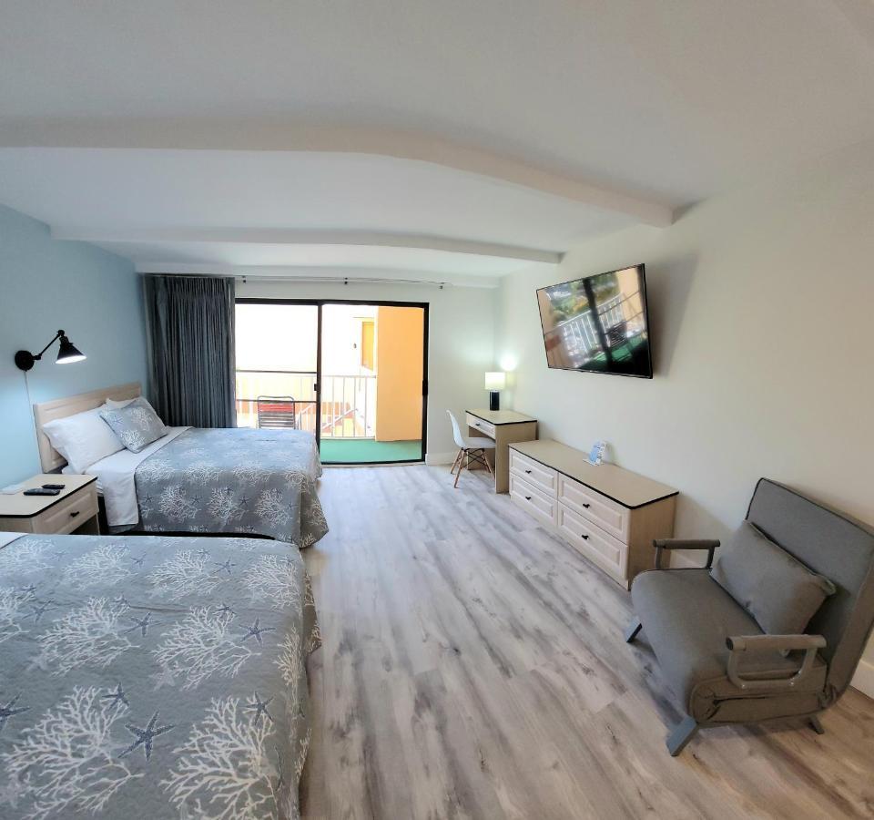 Satellite Motel St. Pete Beach Buitenkant foto